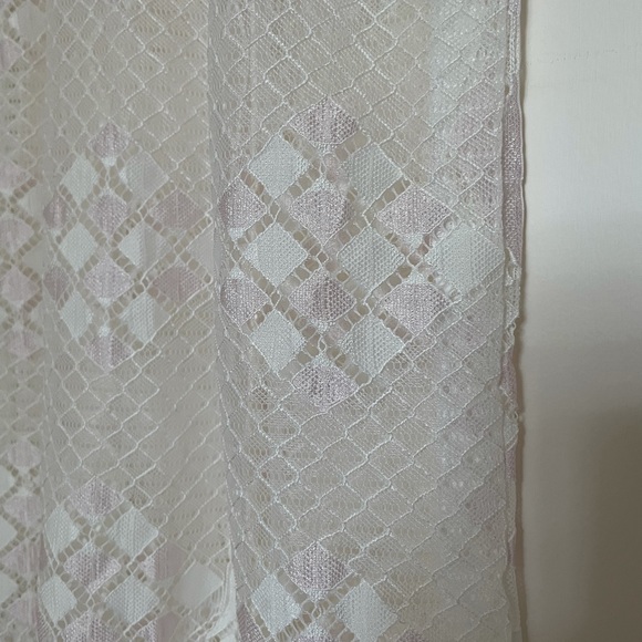 Lace shift dress - Picture 3 of 3